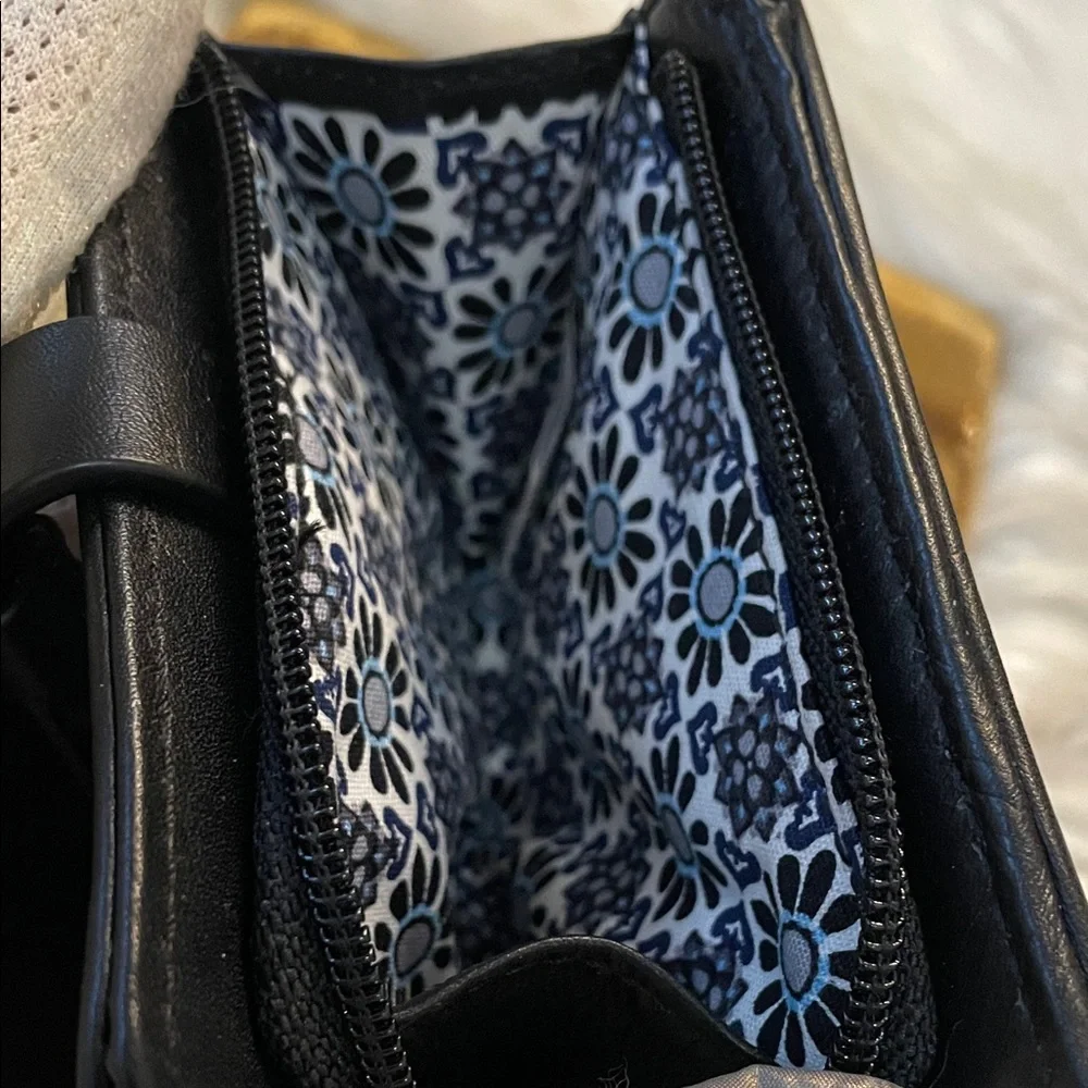 Vera Bradley Black & White Patterned Compact Wallet - Picture 9 of 11